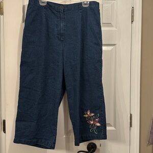 Alfred Dunner Blue Denim-Look Women's capri Jeans